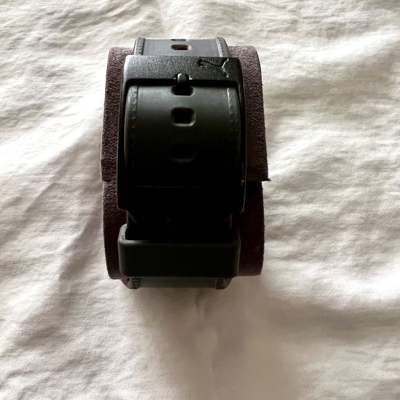 PUMA Active Sports Watch 910361003 - Grey and Red - Picture 3 of 7